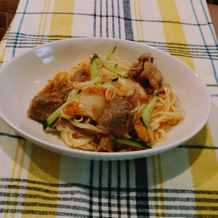 お肉とキムチのそうめん♡